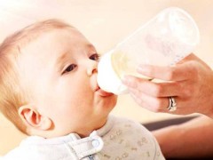 妈妈要上班了,宝宝不喝奶粉怎么办?