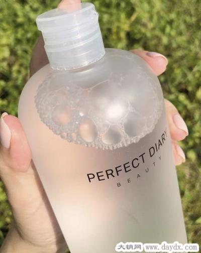 完美日记卸妆水怎么样好用吗成分，白胖子氨基酸卸妆水使用体验