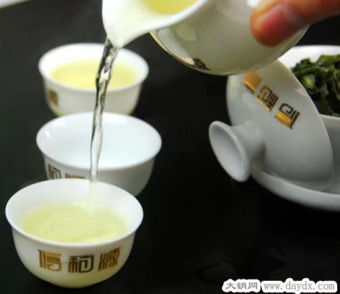 铁观音属于什么茶绿茶还是红茶，是乌龙茶(价格50元到500元左右)
