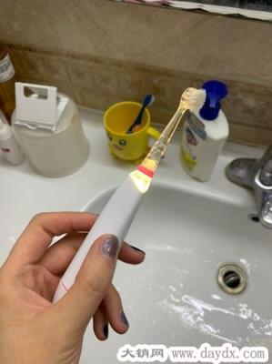 babysmile儿童电动牙刷适合多大孩子用好吗，使用评测(1岁以上)