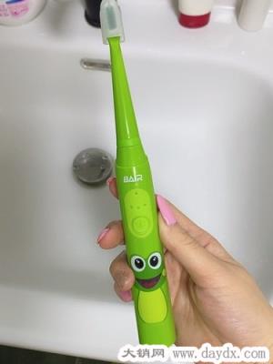 拜尔儿童电动牙刷怎么样好吗，K3宝宝使用1个月体验