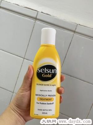 selsun洗发水成分怎么样有无副作用多少钱，黄瓶去屑止痒洗发膏使用分享