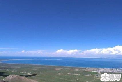 中国最大的咸水湖:青海湖，约4583平方公里