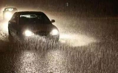 警惕！夏季雨水不断，开车出行需注意些什么？4