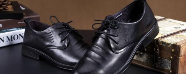 皮鞋长期存放怎么处理