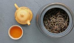 发酵后的茶叶渣可不可以养花 发酵后的茶叶渣可不可以养花草