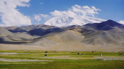 新疆：一个美得那么大气、震撼、多样、包容的圣地
