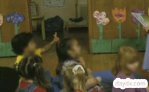 关于幼儿园小班健康活动教案 