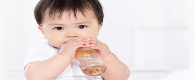 婴儿多大才需要喝水