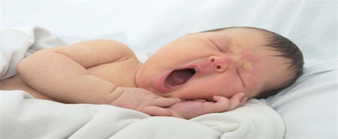 怎么改掉宝宝含着乳头睡觉的小毛病