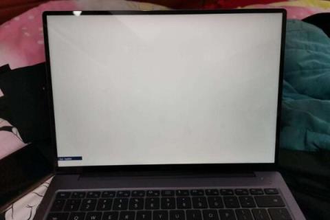 电脑白屏了按哪个键可以修复