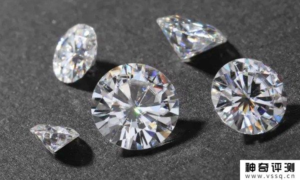 莫桑钻和钻石有什么区别？看完你就明白了